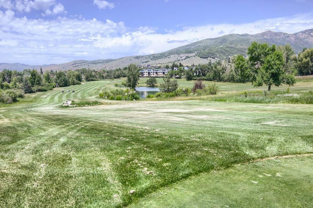 Wolf Creek Lodge Condo In Eden, Ut - Relaxing Mountain Retreat المظهر الخارجي الصورة